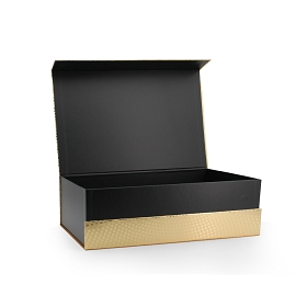 Coffret en carton recouvert avec lamination or et vernis sélectif brillant, créant un élégant contraste mat/brillant.